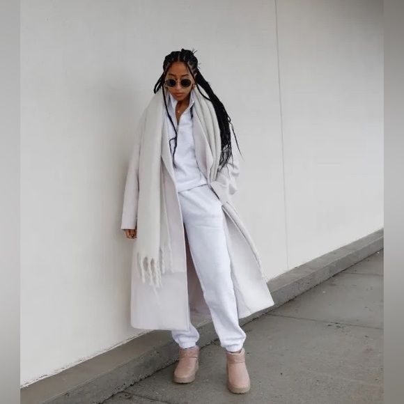 Ugg classic ultra mini boot monogram - Picture 6 of 9